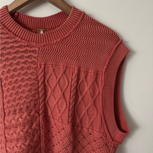 Free People XS Take the Plunge Coral Cable Knit Sweater Top - Picture 3 of 6